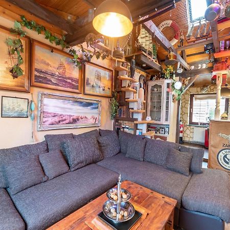 Comfortable Apartment In Wismar Mecklenburg With Fireplace Exterior photo